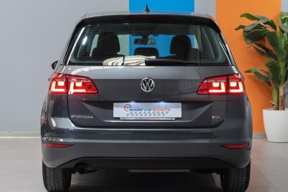 VOLKSWAGEN GOLF SPORTSVAN EDITION 1.6 TDI 115CV 2018 de segunda mano