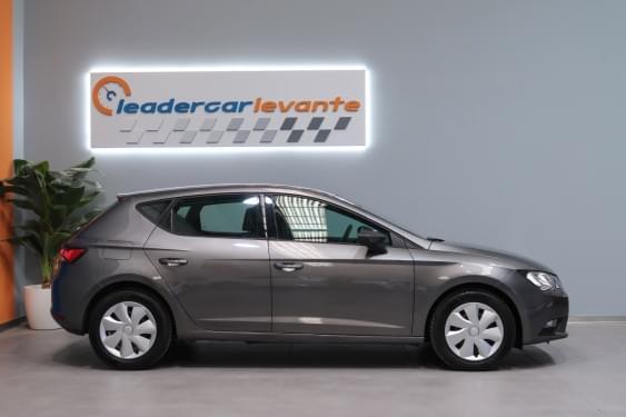 SEAT LEÓN 1.6 TDI REFERENCE S/S 110CV 2016 de segunda mano