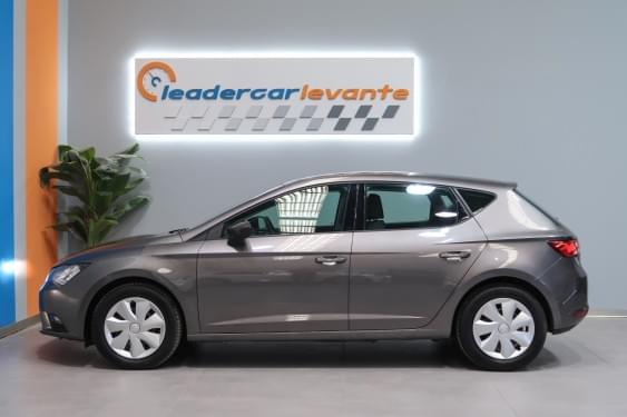 SEAT LEÓN 1.6 TDI REFERENCE S/S 110CV 2016 de segunda mano