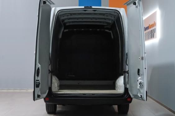 RENAULT MASTER FURGON T L2H2 3300BI DCI 136CV 2021 de segunda mano