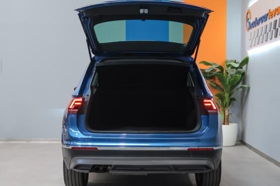 VOLKSWAGEN TIGUAN SPORT 2.0 TDI 150CV 4MOTION DSG 2019 de segunda mano