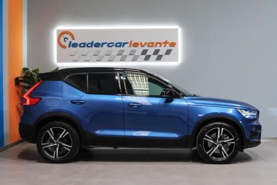Comprar VOLVO XC40 1.5 T4 TWIN RECHARGE R-DESIGN 211CV 2021 de segunda mano VOLVO XC40 1.5 T4 TWIN RECHARGE R-DESIGN 211CV 2021 de segunda mano