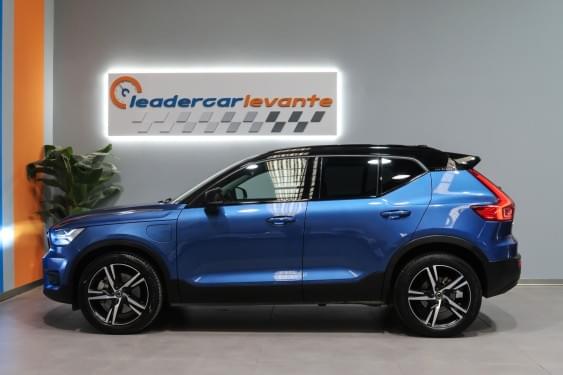 Comprar VOLVO XC40 1.5 T4 TWIN RECHARGE R-DESIGN 211CV 2021 de segunda mano VOLVO XC40 1.5 T4 TWIN RECHARGE R-DESIGN 211CV 2021 de segunda mano