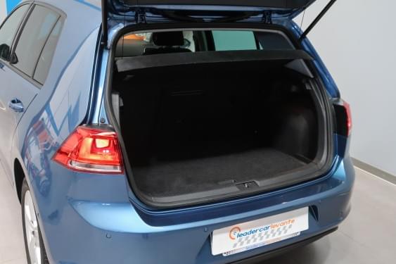 VOLKSWAGEN GOLF 7 ADVANCE  2.0 TDI 150CV BMT DSG 2017 de segunda mano