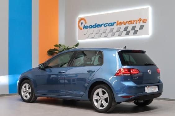 VOLKSWAGEN GOLF 7 ADVANCE  2.0 TDI 150CV BMT DSG 2017 de segunda mano