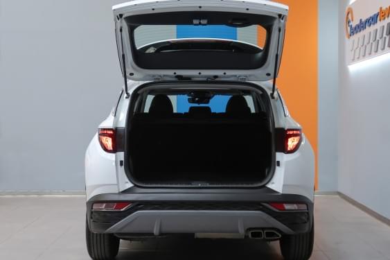 Comprar HYUNDAI TUCSON 1.6CRDI 136CV 48V MAXX SKY DCT 2022 de segunda mano HYUNDAI TUCSON 1.6CRDI 136CV 48V MAXX SKY DCT 2022 de segunda mano