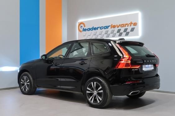 Comprar VOLVO XC60 2.0 T6 AWD RECHARGE R-DESIGN AUTO 2021 de segunda mano VOLVO XC60 2.0 T6 AWD RECHARGE R-DESIGN AUTO 2021 de segunda mano