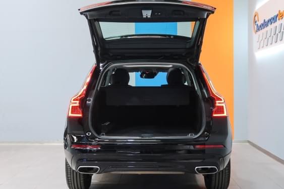 Comprar VOLVO XC60 2.0 T6 AWD RECHARGE R-DESIGN AUTO 2021 de segunda mano VOLVO XC60 2.0 T6 AWD RECHARGE R-DESIGN AUTO 2021 de segunda mano