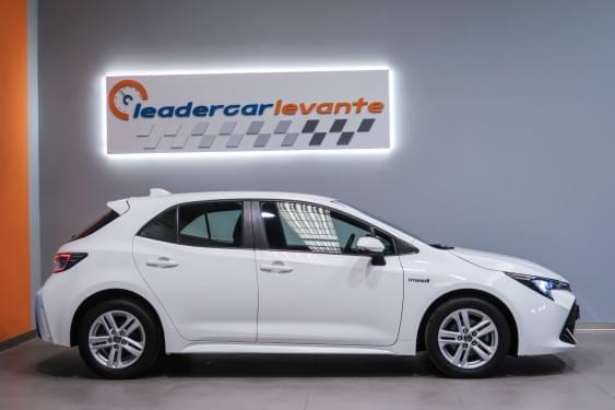 Comprar TOYOTA COROLLA 1.8 125H ACTIVE E-CVT 122CV 2020 de segunda mano TOYOTA COROLLA 1.8 125H ACTIVE E-CVT 122CV 2020 de segunda mano