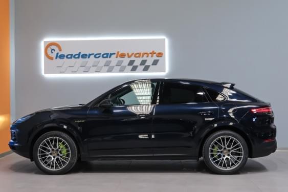 Comprar PORSCHE CAYENNE COUPE E HYBRID PLATINIUM EDITION 462CV 2022 de segunda mano PORSCHE CAYENNE COUPE E HYBRID PLATINIUM EDITION 462CV 2022 de segunda mano