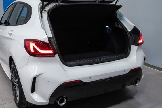 BMW SERIE 1 120 D 190CV AUTO 2021 de segunda mano