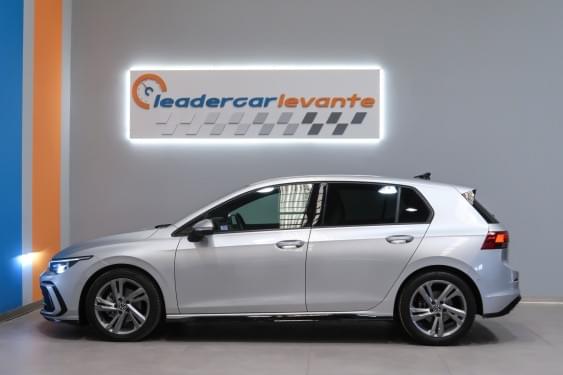 Comprar VOLKSWAGEN GOLF R-LINE 2.0 TDI 150CV DSG 2021 de segunda mano VOLKSWAGEN GOLF R-LINE 2.0 TDI 150CV DSG 2021 de segunda mano