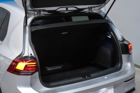 Comprar VOLKSWAGEN GOLF R-LINE 2.0 TDI 150CV DSG 2021 de segunda mano VOLKSWAGEN GOLF R-LINE 2.0 TDI 150CV DSG 2021 de segunda mano