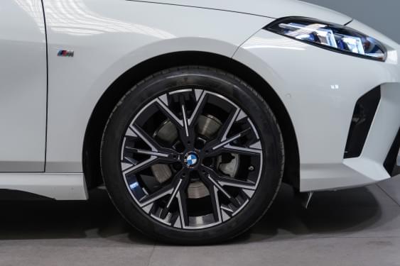 Comprar BMW SERIE 1 120 D 163CV HIBRIDO 2025 de segunda mano BMW SERIE 1 120 D 163CV HIBRIDO 2025 de segunda mano