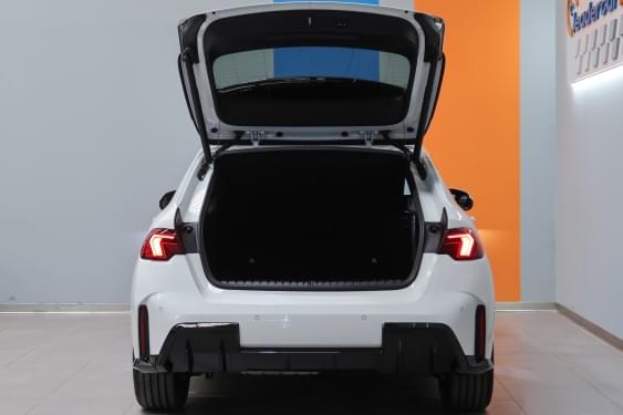 Comprar BMW SERIE 1 120 D 163CV HIBRIDO 2025 de segunda mano BMW SERIE 1 120 D 163CV HIBRIDO 2025 de segunda mano