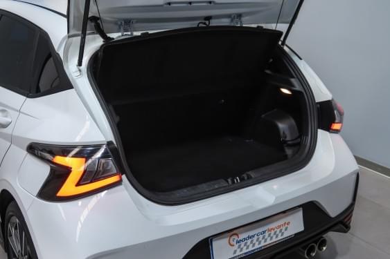 Comprar HYUNDAI I20 1.0TGDI N LINE SKY 120CV 48V 2023 de segunda mano HYUNDAI I20 1.0TGDI N LINE SKY 120CV 48V 2023 de segunda mano