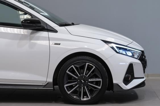 Comprar HYUNDAI I20 1.0TGDI N LINE SKY 120CV 48V 2023 de segunda mano HYUNDAI I20 1.0TGDI N LINE SKY 120CV 48V 2023 de segunda mano