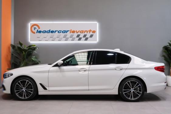 BMW SERIE 5 530 D SPORT LINE 265CV 2017 de segunda mano