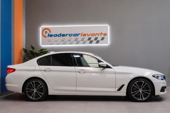 BMW SERIE 5 530 D SPORT LINE 265CV 2017 de segunda mano