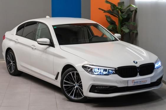 BMW SERIE 5 530 D SPORT LINE 265CV 2017 de segunda mano