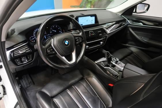 BMW SERIE 5 530 D SPORT LINE 265CV 2017 de segunda mano