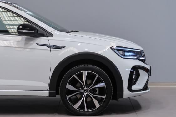 Comprar VOLKSWAGEN TAIGO 1.0 TSI R-LINE DSG 110 CV 2023 de segunda mano VOLKSWAGEN TAIGO 1.0 TSI R-LINE DSG 110 CV 2023 de segunda mano