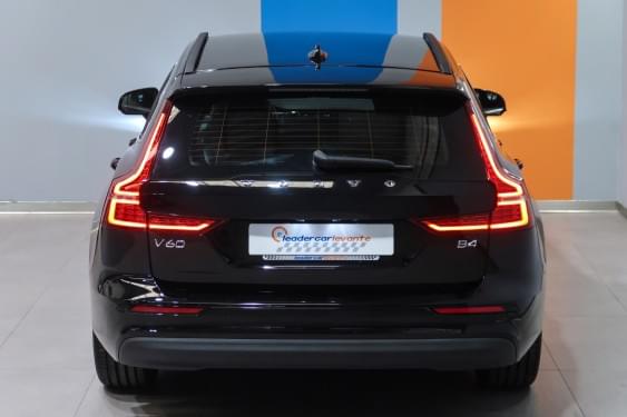 Comprar VOLVO V60 2.0 B4  CORE AUTO 197CV 2024 de segunda mano VOLVO V60 2.0 B4  CORE AUTO 197CV 2024 de segunda mano