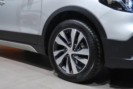 SUZUKI SX4 S-CROSS S-CROSS 1.4T GLX 140CV 2019 de segunda mano