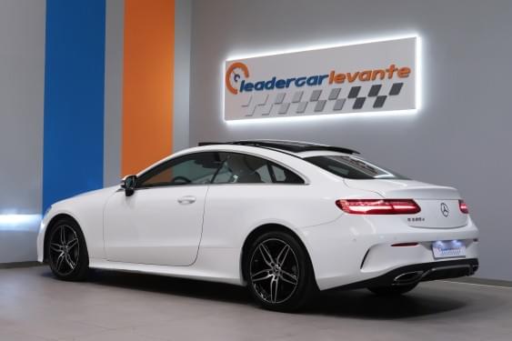 MERCEDES-BENZ CLASE E 220D COUPE 194CV PACK AMG 2018 de segunda mano