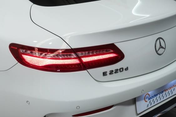 MERCEDES-BENZ CLASE E 220D COUPE 194CV PACK AMG 2018 de segunda mano