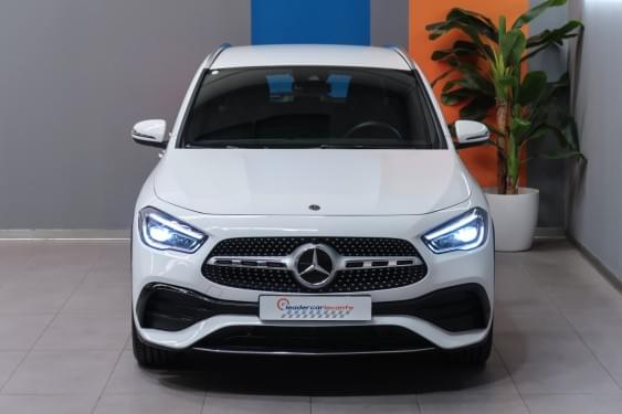 MERCEDES-BENZ CLASE GLA 200 D AMG LINE 150CV 2021 de segunda mano