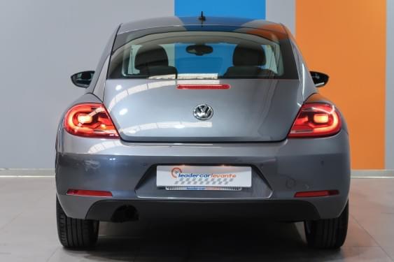 Comprar VOLKSWAGEN BEETLE DESIGN 2.0TDI 110CV 2016 de segunda mano VOLKSWAGEN BEETLE DESIGN 2.0TDI 110CV 2016 de segunda mano