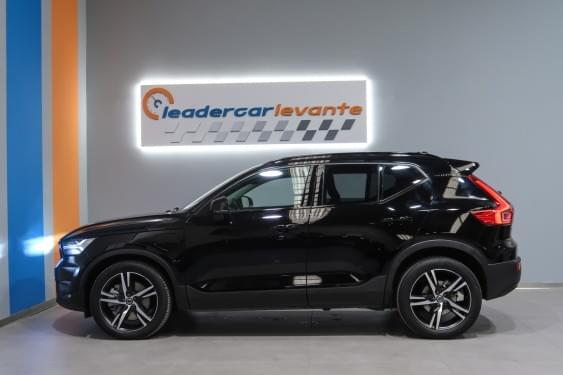 Comprar VOLVO XC40 T5 R DESIGN RECHARGE 262CV 2021 de segunda mano VOLVO XC40 T5 R DESIGN RECHARGE 262CV 2021 de segunda mano