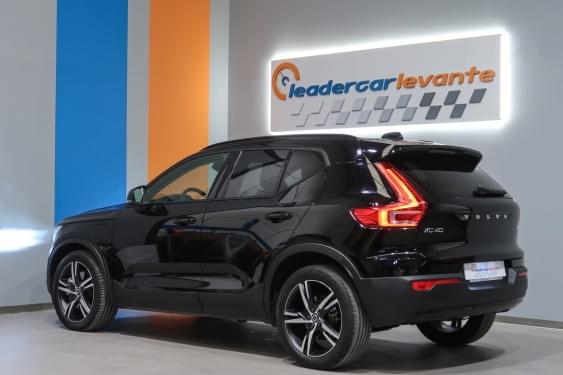 Comprar VOLVO XC40 T5 R DESIGN RECHARGE 262CV 2021 de segunda mano VOLVO XC40 T5 R DESIGN RECHARGE 262CV 2021 de segunda mano
