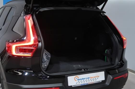 Comprar VOLVO XC40 T5 R DESIGN RECHARGE 262CV 2021 de segunda mano VOLVO XC40 T5 R DESIGN RECHARGE 262CV 2021 de segunda mano