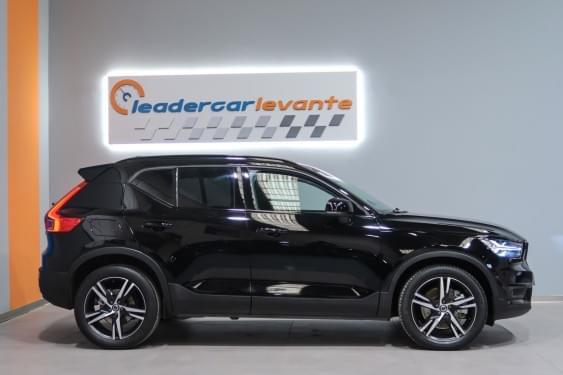 Comprar VOLVO XC40 T5 R DESIGN RECHARGE 262CV 2021 de segunda mano VOLVO XC40 T5 R DESIGN RECHARGE 262CV 2021 de segunda mano