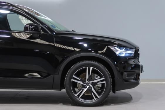 Comprar VOLVO XC40 T5 R DESIGN RECHARGE 262CV 2021 de segunda mano VOLVO XC40 T5 R DESIGN RECHARGE 262CV 2021 de segunda mano