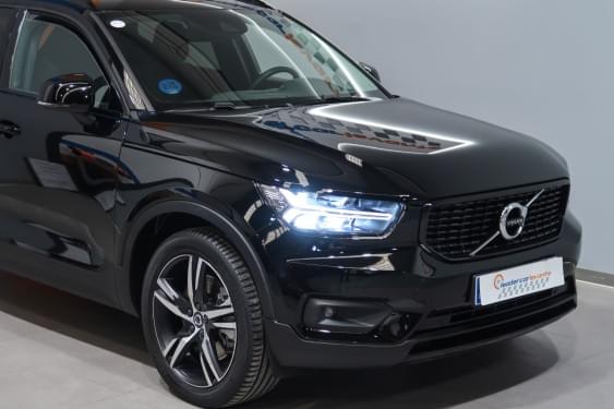 Comprar VOLVO XC40 T5 R DESIGN RECHARGE 262CV 2021 de segunda mano VOLVO XC40 T5 R DESIGN RECHARGE 262CV 2021 de segunda mano