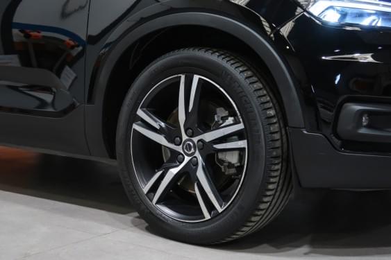 Comprar VOLVO XC40 T5 R DESIGN RECHARGE 262CV 2021 de segunda mano VOLVO XC40 T5 R DESIGN RECHARGE 262CV 2021 de segunda mano