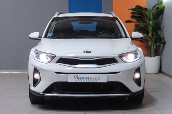 Comprar KIA STONIC 1.2 DPI 84CV CONCEPT 2023 de segunda mano KIA STONIC 1.2 DPI 84CV CONCEPT 2023 de segunda mano