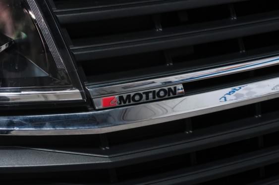 VOLKSWAGEN CALIFORNIA 2.0 TDI BMT BEACH TOUR 4M DSG 204CV 2021 de segunda mano