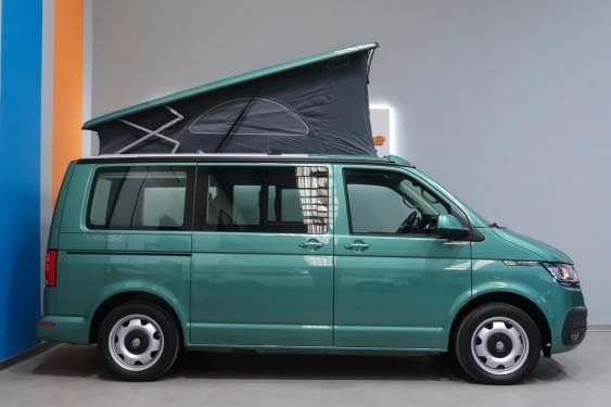 VOLKSWAGEN CALIFORNIA 2.0 TDI BMT BEACH TOUR 4M DSG 204CV 2021 de segunda mano