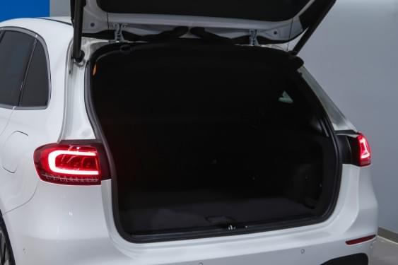 MERCEDES-BENZ CLASE B 200 D 150CV 2022 de segunda mano