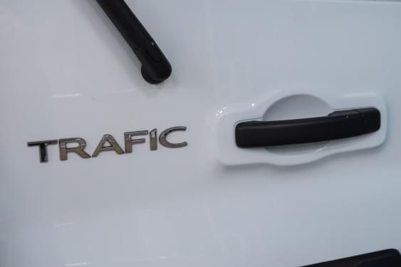 RENAULT TRAFIC MIXTO N15/6 LARGO ENERGY BLUE DCI 150CV 2023 de segunda mano