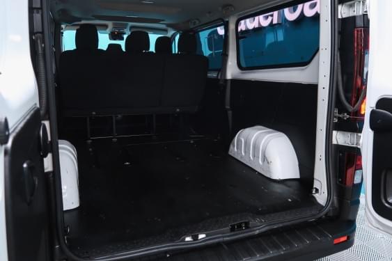 RENAULT TRAFIC MIXTO N15/6 LARGO ENERGY BLUE DCI 150CV 2023 de segunda mano