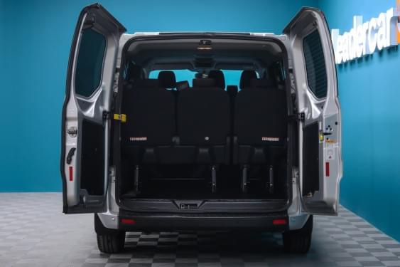 FORD KOMBI 2.0 TCDI 131CV 320 L1 TREND 2023 de segunda mano