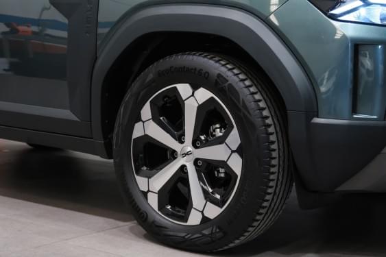 DACIA DUSTER JOURNEY TCE 48V 130CV 4X2 2025 de segunda mano