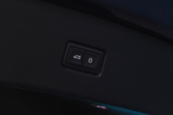 AUDI Q5 SPORTBACK BLACK LINE 50 TFSI E QUATTRO 299CV 2021 de segunda mano