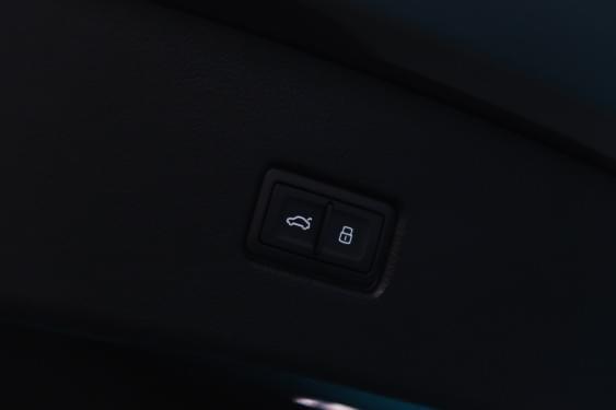 AUDI Q5 SPORTBACK 50 TFSIE BLACK LINE 299CV QUATTRO 2021 de segunda mano