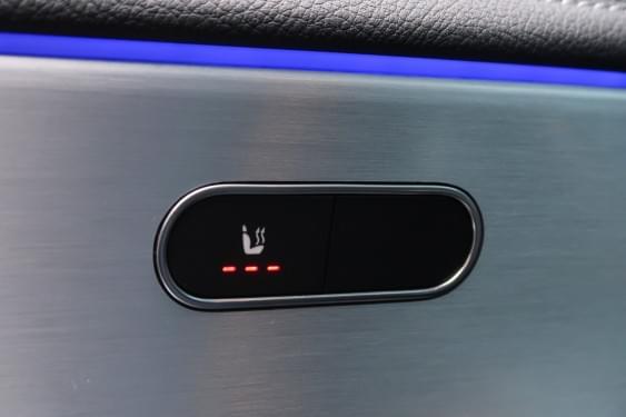 MERCEDES-BENZ CLA 180 EDITION 136CV 2021 de segunda mano